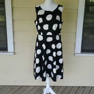 Talbots Black and White Circle Pattern Midi Dress